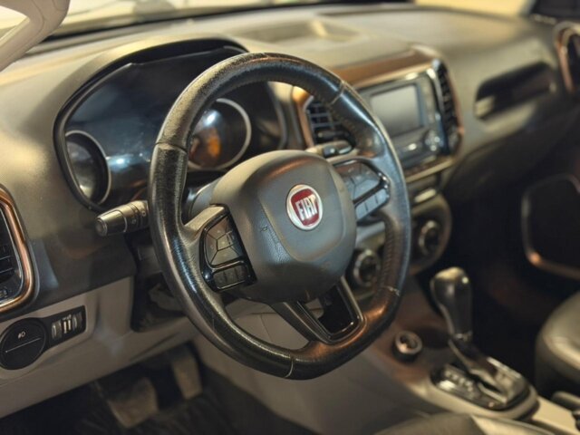 Foto 9 - Fiat Toro Volcano 2.0 diesel AT9 4x4 2018