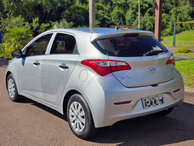 Foto 2 - Hyundai HB20 1.0 Comfort 2014