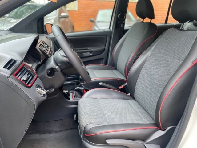 Foto 7 - Volkswagen Fox 1.6 MSI Rock in Rio (Flex) 2016