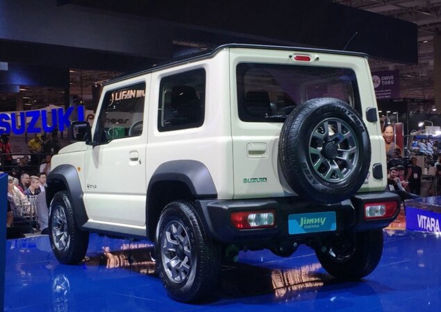 Serão três versões que conviverão com o atual Jimny
