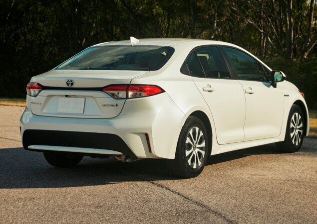 Versão híbrida usa o mesmo motor 1.8 do Prius
