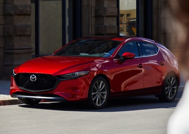 Nova geração do Mazda 3 prova que hatches médios não morreram