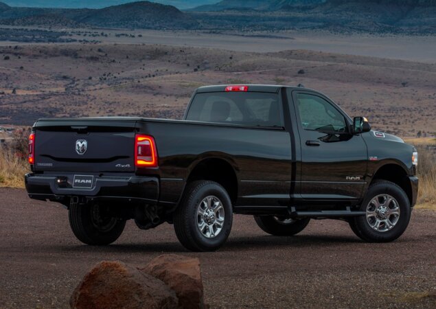 RAM tem opções de motor diesel e gasolina