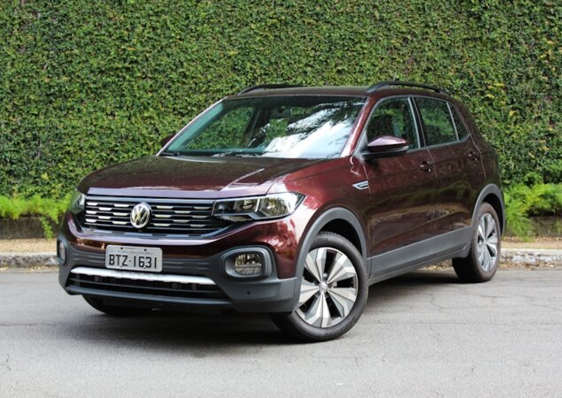 Versão Comfortline das fotos é a topo de linha com motor 1.0 TSI
