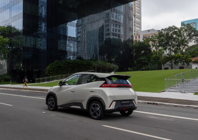 BYD Dolphin Mini estreia a partir de R$ 115.800
