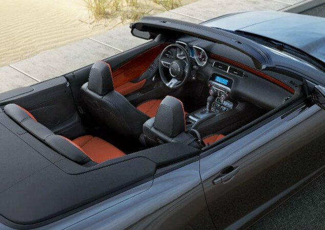 Camaro terá duas opções de motor