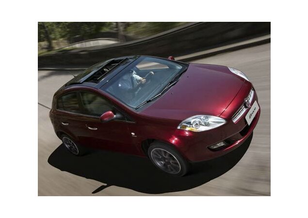 Quem quiser um Fiat Bravo com teto solar terá que desembolsar quase 10% a mais na hora de fechar a compra
