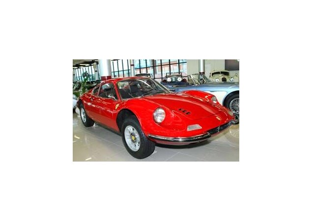 Dino 246 GT foi Ferrari produzida em grande escala