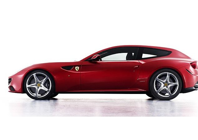 FF ou Ferrari Four é primeiro modelo da marca com traçao 4x4