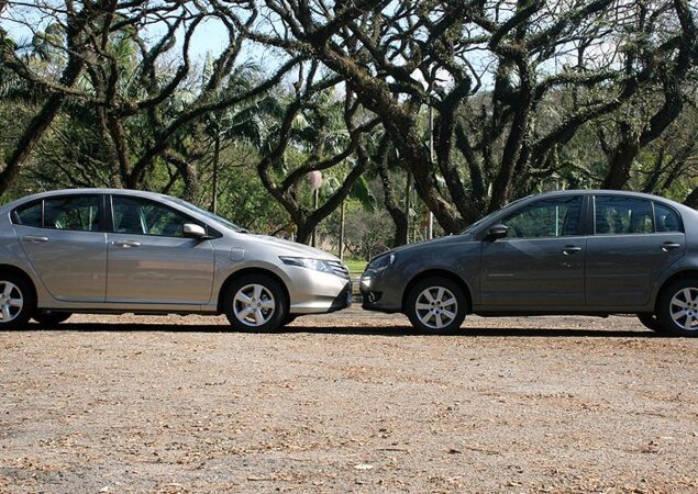 Honda City LX e Volkswagen Polo Comfortline