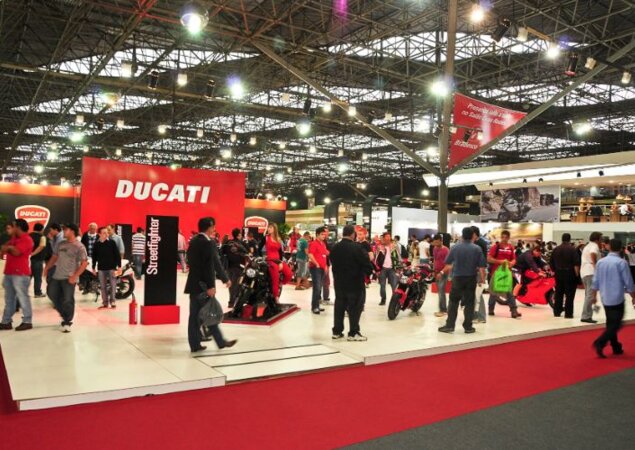 Estande da Ducati, que mostrou pela primeira vez a Streetfighter 848
