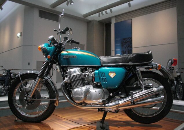 Honda CB 750 de 1969, a moto do século está no Honda Collection Hall