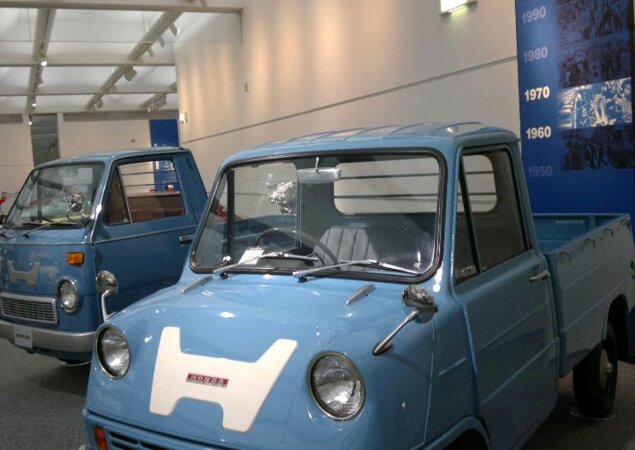 Honda T 360, o primeiro veículo de quatro rodas produzido pela marca