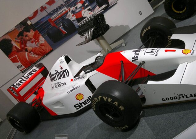A McLaren MP4/7 pilotada por Ayrton Senna em 1992