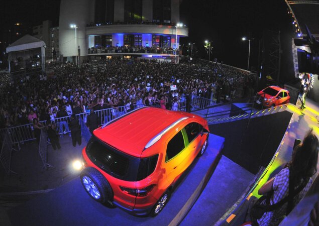 Apresentação durante show de Carlinhos Brown