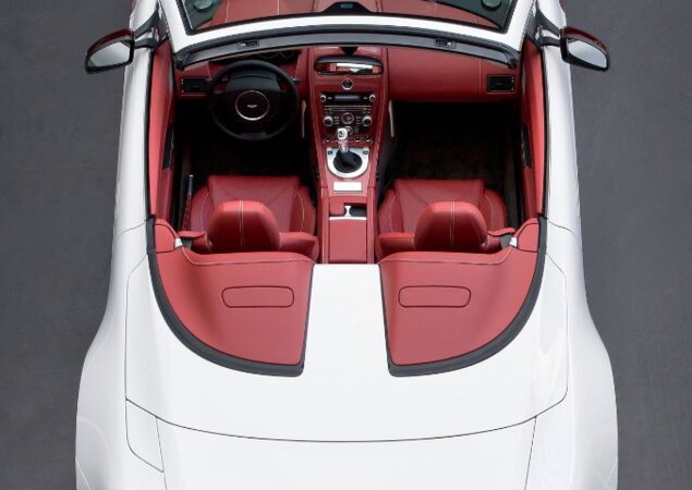 Aston Martin V12 Vantage Roadster