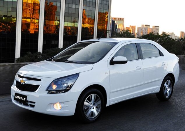 Motor 1.8 8V flex entrega 108 cv com etanol e 107 com gasolina