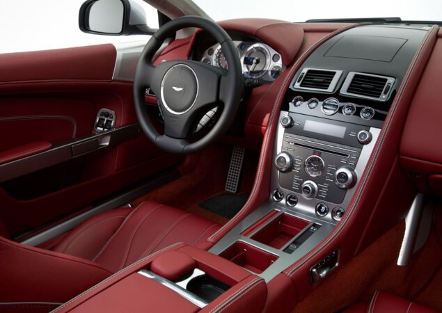 Aston Martin DB9 2013