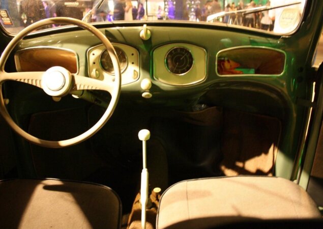 Interior continha apenas o básico