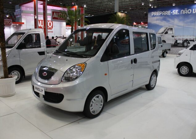 Van Link, com motor 1.3 de 84 cv  e sete lugares, chega em abril