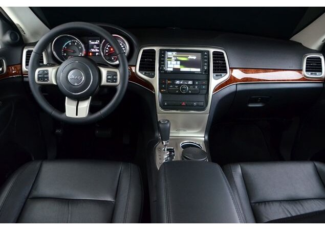 Interior da versão turbodiesel do Grand Cherokee 