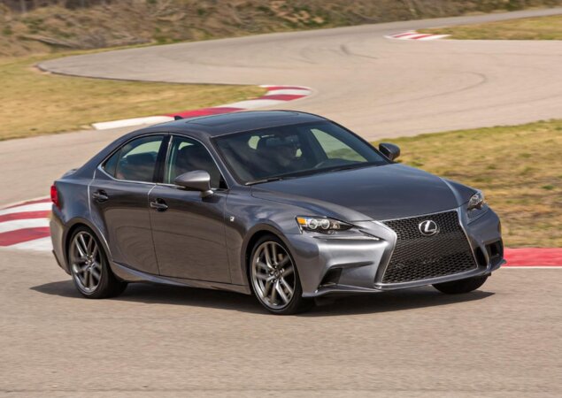 Nova geração do Lexus IS está mais agressiva