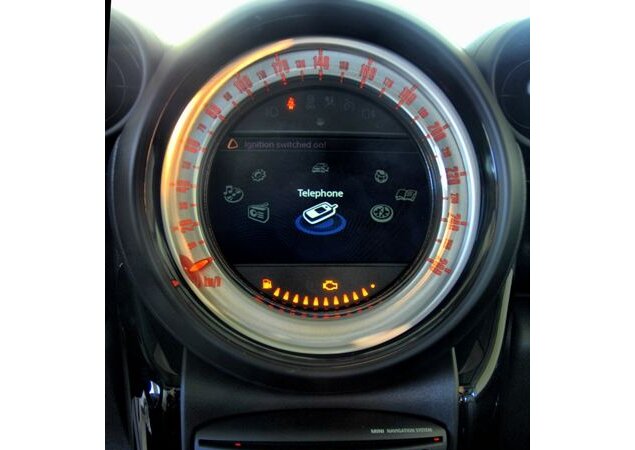 Interior segue padrão dos modelos MINI