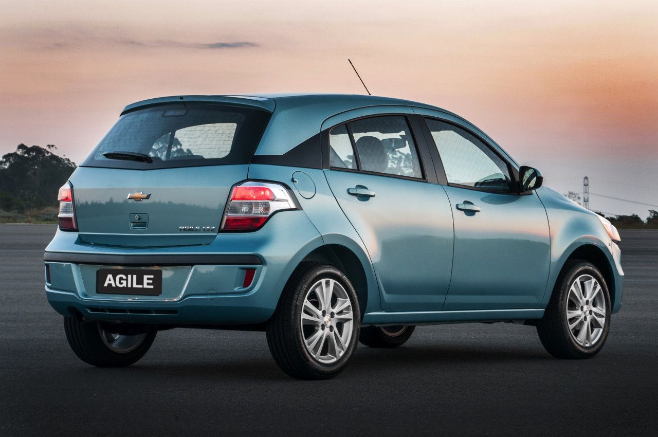 Agora, o Agile é oferecido apenas na versão LTZ e custa R$ 42.990 com câmbio manual e R$ 45.490 com transmissão automatizada