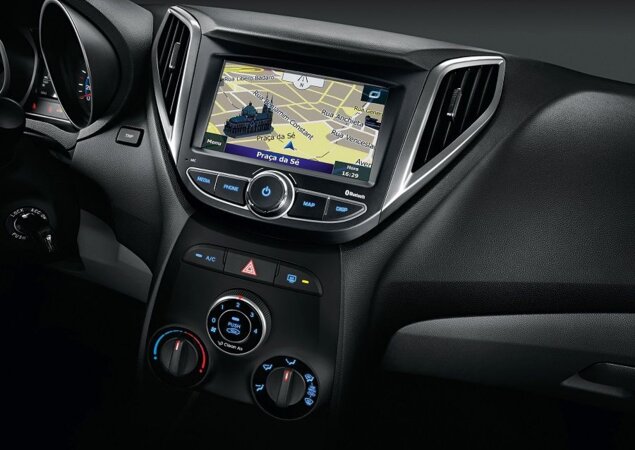 GPS, Bluetooh e visualização de fotos e vídeos são algumas das funções do sistema