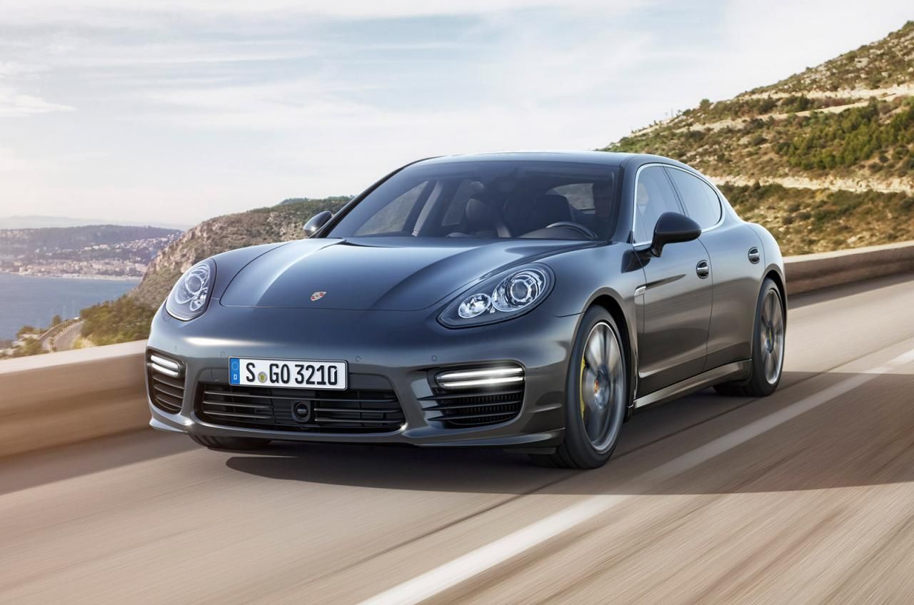 Os preços do Panamera Turbo S começam em US$ 180.300 nos EUA (R$ 395.893,00)