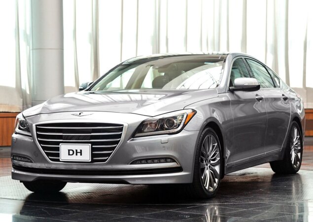 O Genesis 2014 foi renovado com linhas da nova tendência de design da marca, a Fluidic 2.0