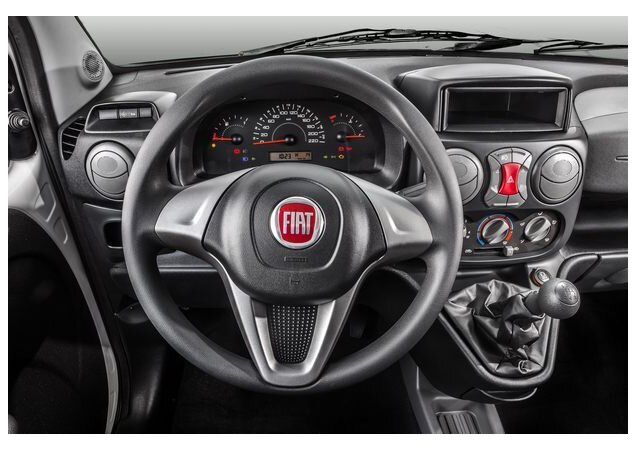 Entre as novidades estão: novo volante, nova composição de cores no painel, novo revestimento para os bancos e novo rádio USB/WMA com RDS (opcional)