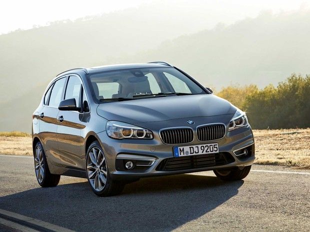 BMW lança o Série 2 Active Tourer. Modelo chega ao Brasil no segundo semestre