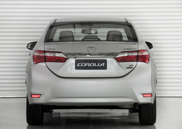 Motorizações 1.8 e 2.0 são as mesmas do antigo Corolla