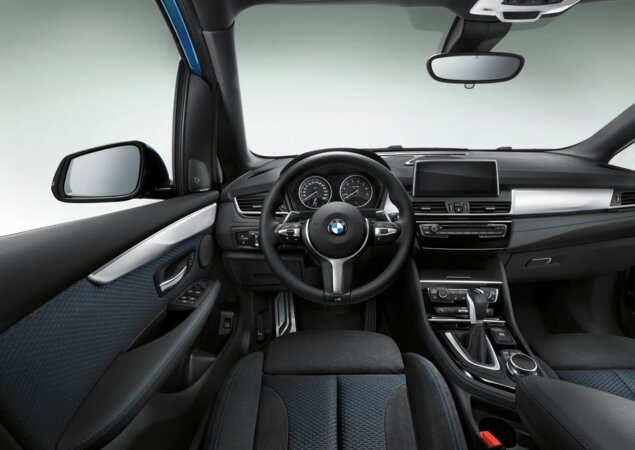 Cabine do compacto da BMW