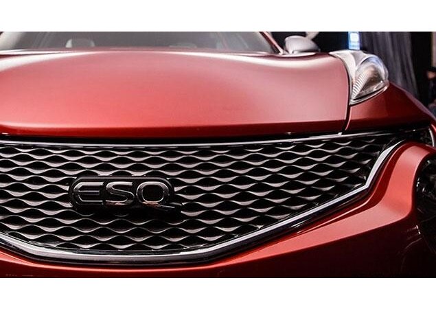 Grade dianteira se diferencia do Nissan Juke e exibe o nome do modelo