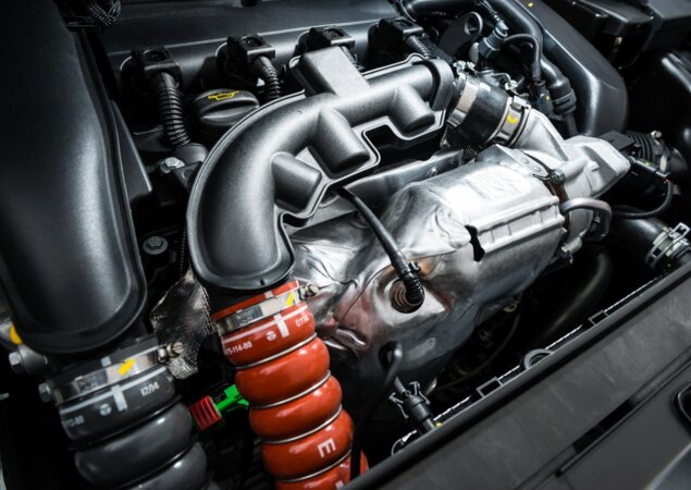 O motor THP rende 165 cv e torque de 24,5 kgfm, mas segue alimentado apenas por gasolina