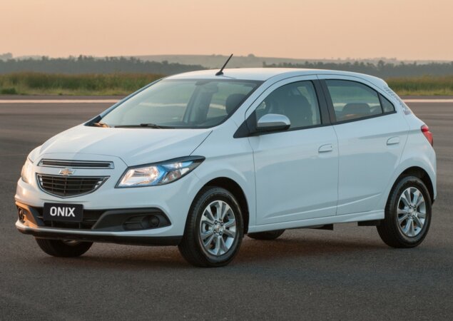 Chevrolet Onix: recall por defeito de fabricação do filtro de combustível atingiu 69.350 unidades do hatch, num total de 238.360 veículos