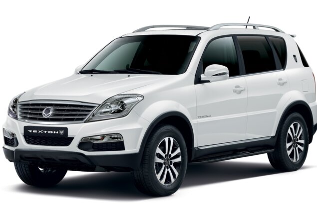 Rexton W recebeu novo conjunto frontal com grade, faróis e para-choque remodelados