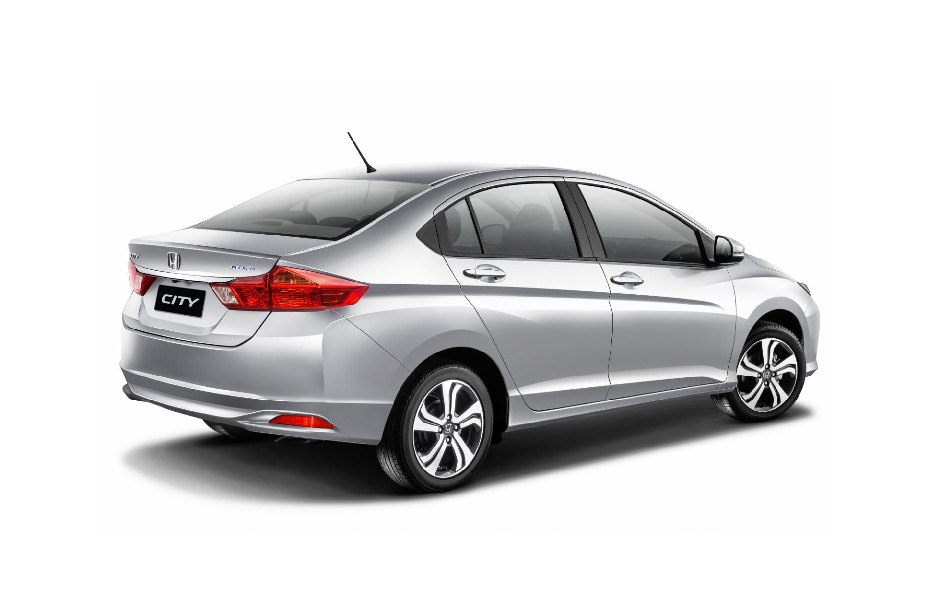 O sedã é feito sobre a plataforma da nova geração do Honda Fit