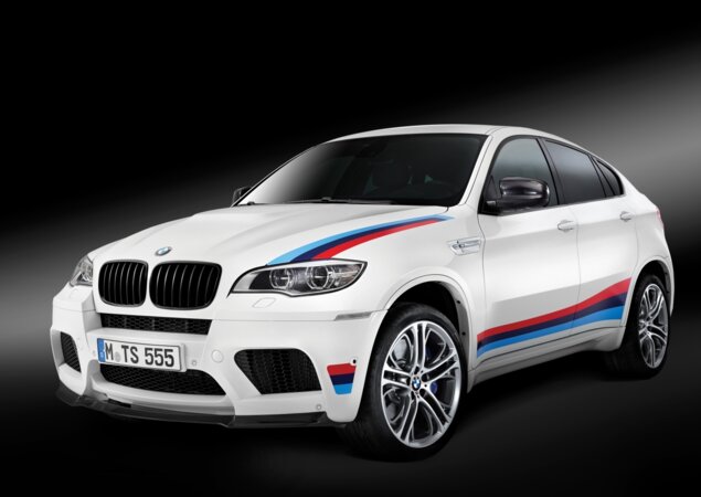 A marca irá disponibilizar 13 unidades da versão especial Design Edition da X6 M, que possui as cores baseadas na divisão esportiva Motorsport