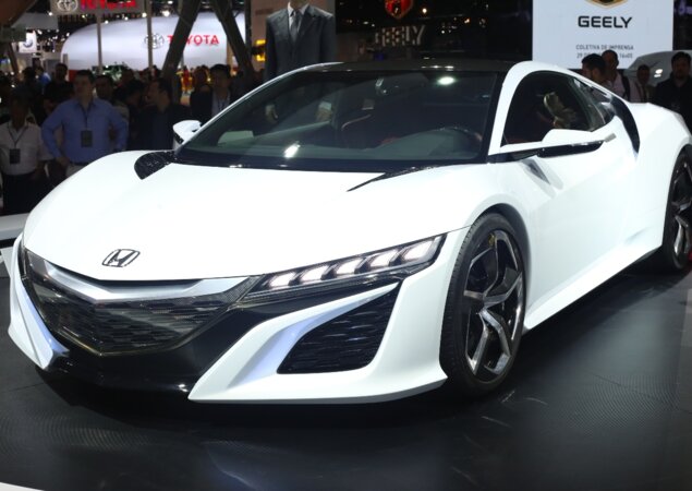 NSX Concept: superesportivo híbrido será lançado pela marca no próximo ano