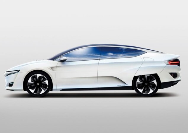 Movido a hidrogênio, o FCV tem autonomia de até 700 km