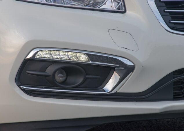 Detalhe das luzes diurnas de LED