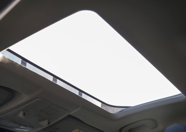 Teto solar elétrico vem de série na versçao LTZ