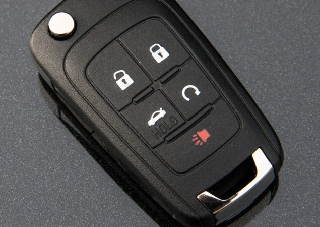 Uma das novidades da linha 2015 é o sistema que permite dar a partida no motor remotamente pelo controle remoto na versão LTZ