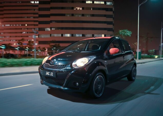 O JAC J2 com motor flex já está à venda no Brasil pelo preço sugerido de R$ 35.990