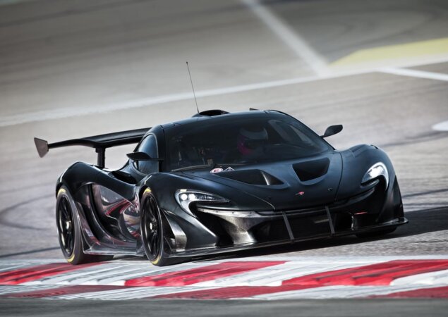 O superesportivo híbrido McLaren P1 GTR pretende ser uma releitura para as ruas do carro com que Lewis Hamilton foi campeão da Fórmula 1 em 2008