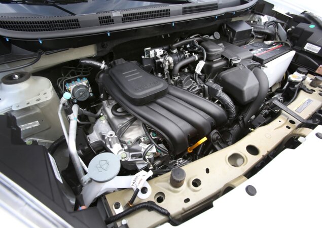 O motor 1.0 agora possui três cilindros e 12 válvulas, entregando 77 cv de potência, contra 74 cv do 1.0 anterior de quatro cilindros
