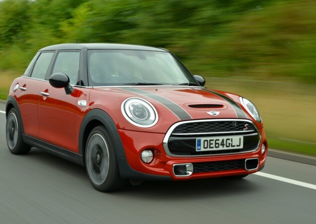 Mini Cooper de cinco portas